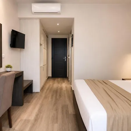 Abaton Luxury 4* 티실리비